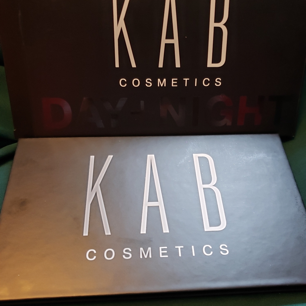 KAB Cosmetics Day & Night Eyeshadow Palette